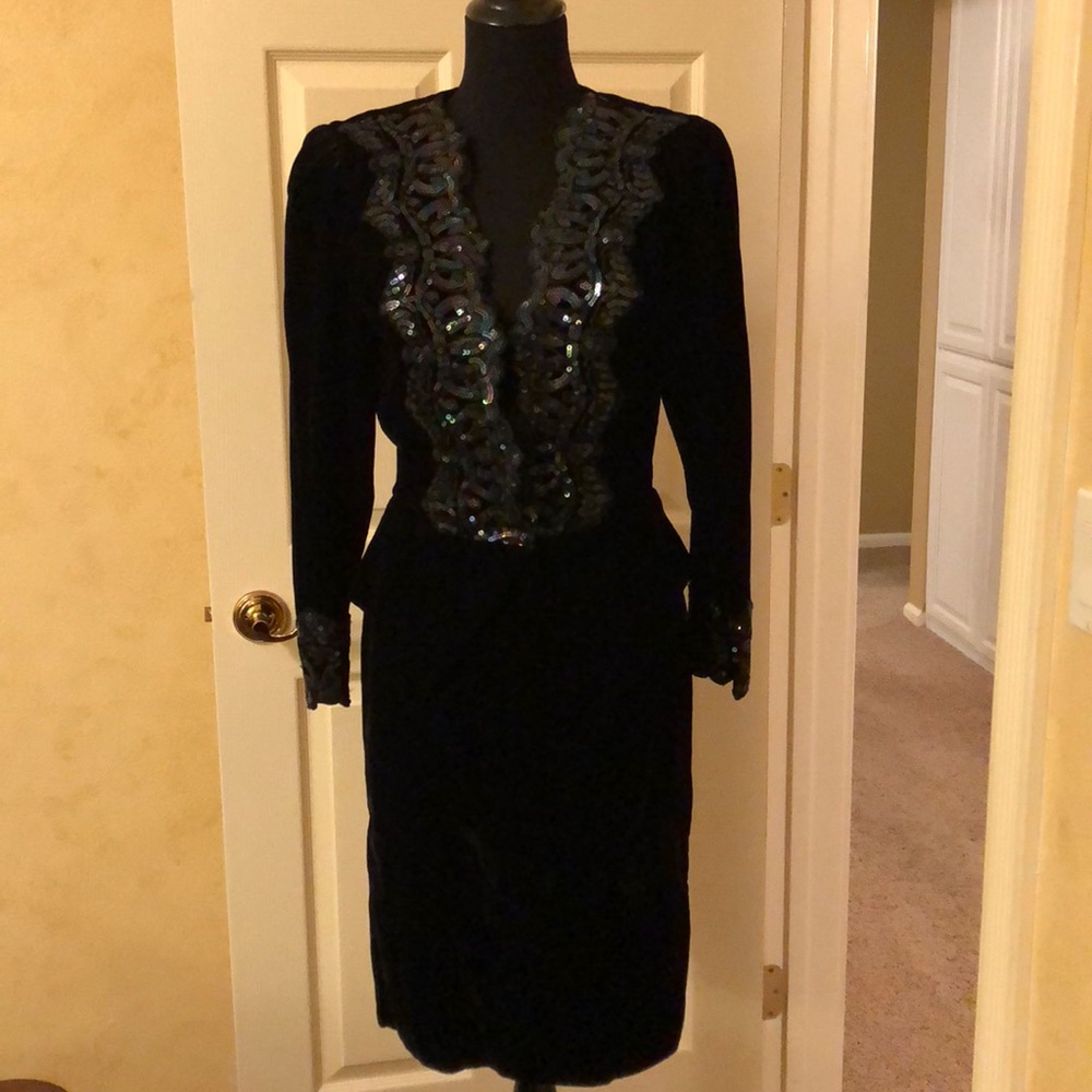 Strapless velvet dress with jacket